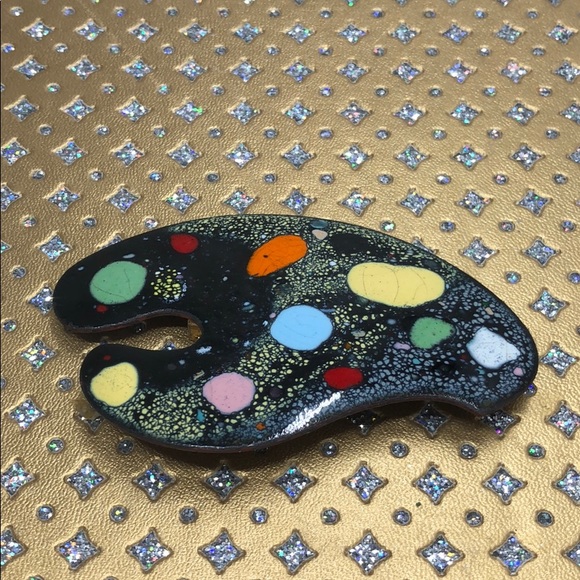 Vintage Metal Painter’s Pin - Picture 4 of 5